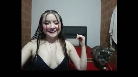 Snapshot of lucifer_y_eva chatting on December 2025 01:00:01 AM Lucifer y Eva online show from December 2025 01:00:01 AM