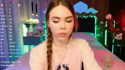 MimiFors online show from November 2025 04:40:02 PM