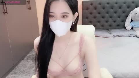lucii04 online show from May 2026 03:51:02 PM