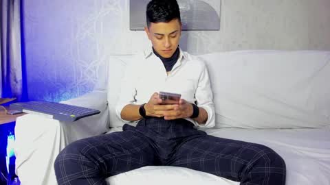 Snapshot of lucii_fer_ chatting on January 2025 11:50:01 AM Leo online show from January 2025 11:50:01 AM