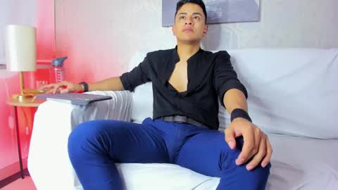 Snapshot of lucii_fer_ chatting on February 2025 02:32:02 PM Leo online show from February 2025 02:32:02 PM