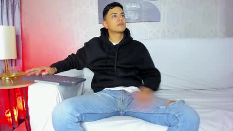 Snapshot of lucii_fer_ chatting on February 2025 11:02:01 AM Leo online show from February 2025 11:02:01 AM