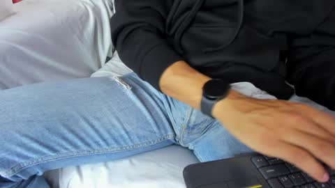 Snapshot of lucii_fer_ chatting on February 2025 02:05:01 PM Leo online show from February 2025 02:05:01 PM