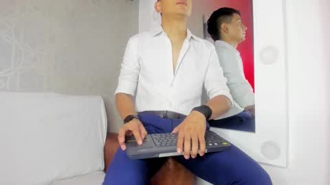 Snapshot of lucii_fer_ chatting on February 2025 11:11:02 AM Leo online show from February 2025 11:11:02 AM