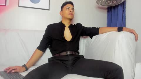 Snapshot of lucii_fer_ chatting on March 2025 11:28:01 AM Leo online show from March 2025 11:28:01 AM