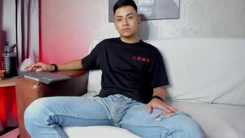 Snapshot of lucii_fer_ chatting on March 2025 11:25:02 AM Leo online show from March 2025 11:25:02 AM