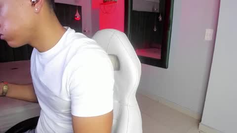 Snapshot of lucii_fer_ chatting on November 2025 11:52:02 AM Leo online show from November 2025 11:52:02 AM