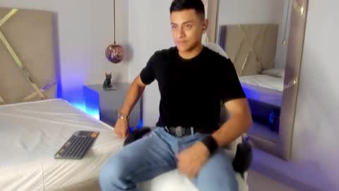 Snapshot of lucii_fer_ chatting on November 2025 11:40:02 AM Leo online show from November 2025 11:40:02 AM