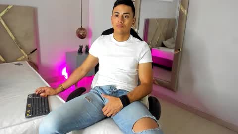 Snapshot of lucii_fer_ chatting on November 2025 11:47:01 AM Leo online show from November 2025 11:47:01 AM