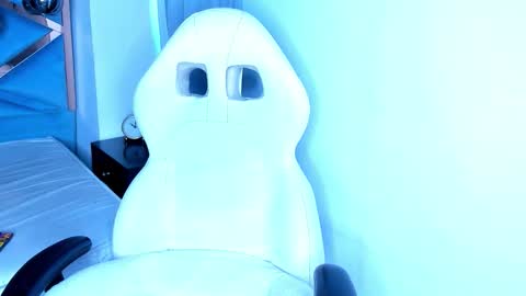 Snapshot of lucii_fer_ chatting on November 2025 11:32:02 AM Leo online show from November 2025 11:32:02 AM