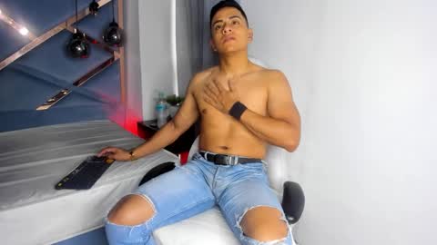 Snapshot of lucii_fer_ chatting on November 2025 11:57:02 AM Leo online show from November 2025 11:57:02 AM