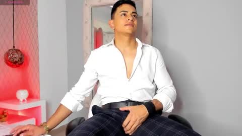 Snapshot of lucii_fer_ chatting on December 2025 11:41:02 AM Leo online show from December 2025 11:41:02 AM