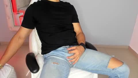 Snapshot of lucii_fer_ chatting on December 2025 11:30:02 AM Leo online show from December 2025 11:30:02 AM