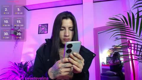 luciiana online show from February 2025 10:50:01 PM