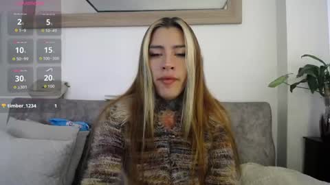 Snapshot of luciiana_lol chatting on July 2026 02:31:01 PM luciiana online show from July 2026 02:31:01 PM