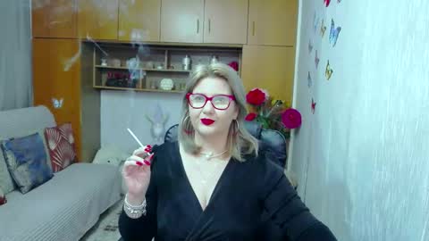 Snapshot of lucillefenlys chatting on October 2025 09:15:02 PM Lucille Fenly online show from October 2025 09:15:02 PM