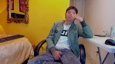 luckk_ online show from June 2026 01:39:01 AM