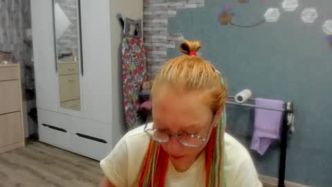 lucky_licky20 online show from October 2025 01:35:01 AM