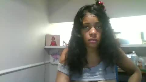 Snapshot of lucky_themilf chatting on December 2024 06:13:02 AM lucky_themilf online show from December 2024 06:13:02 AM