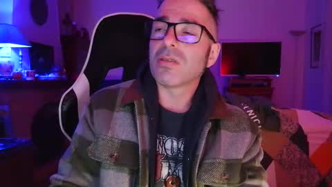 Snapshot of luckydrakex chatting on October 2025 08:00:02 PM Lucky online show from October 2025 08:00:02 PM