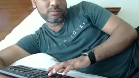 luckyfinalone online show from November 2025 04:07:02 PM