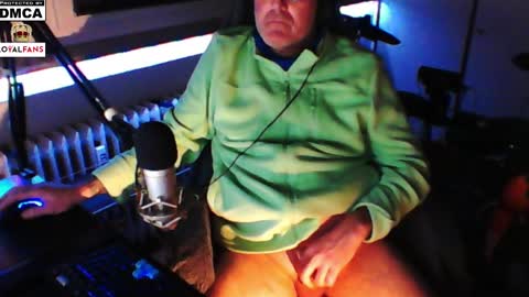        call me  Stefan online show from February 2025 06:01:02 PM