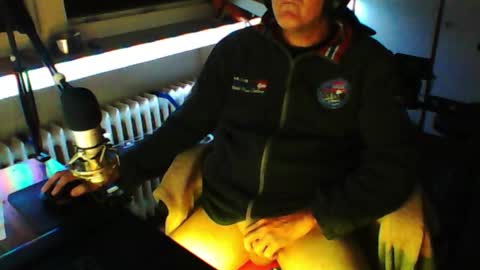        call me  Stefan online show from September 2025 01:17:02 AM