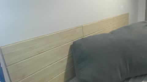 angelisa online show from November 2025 05:25:02 PM