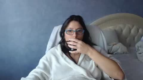 Snapshot of luckylinda23 chatting on November 2025 10:49:02 AM luckylinda23 online show from November 2025 10:49:02 AM