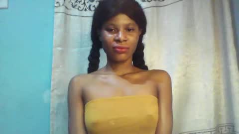 Snapshot of luckymadequeen chatting on January 2025 05:37:02 AM Gloria online show from January 2025 05:37:02 AM