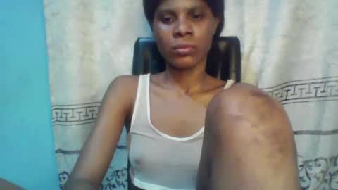 Snapshot of luckymadequeen chatting on February 2025 02:52:01 AM Gloria online show from February 2025 02:52:01 AM