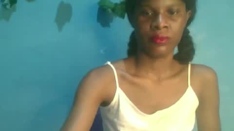 Snapshot of luckymadequeen chatting on October 2025 11:20:01 PM Gloria online show from October 2025 11:20:01 PM