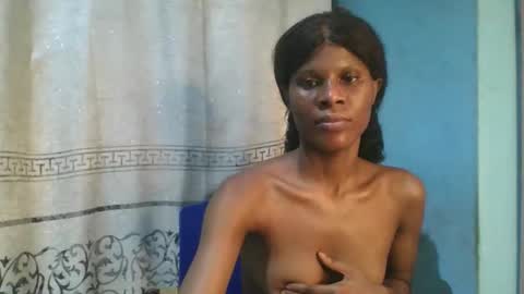 Snapshot of luckymadequeen chatting on January 2026 11:28:01 PM Gloria online show from January 2026 11:28:01 PM