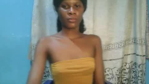 Snapshot of luckymadequeen chatting on January 2026 03:10:01 AM Gloria online show from January 2026 03:10:01 AM