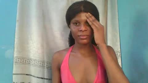 Snapshot of luckymadequeen chatting on January 2026 03:27:01 PM Gloria online show from January 2026 03:27:01 PM