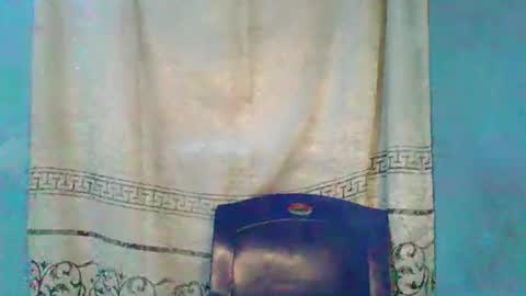 Snapshot of luckymadequeen chatting on January 2026 07:23:01 AM Gloria online show from January 2026 07:23:01 AM