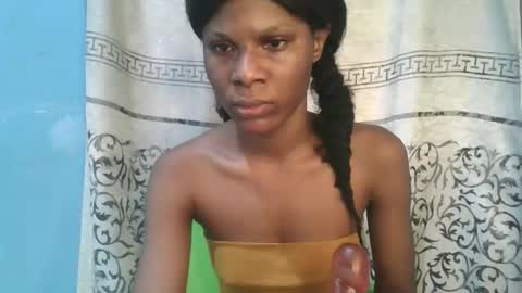 Snapshot of luckymadequeen chatting on May 2026 06:41:01 AM Gloria online show from May 2026 06:41:01 AM