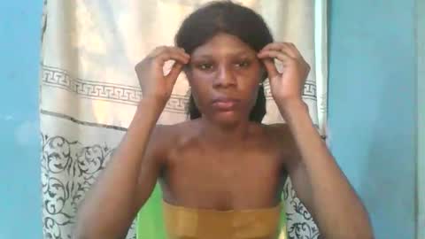 Snapshot of luckymadequeen chatting on May 2026 08:08:02 AM Gloria online show from May 2026 08:08:02 AM