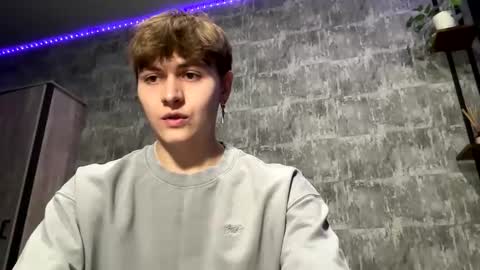 Ricky online show from November 2025 10:19:01 PM