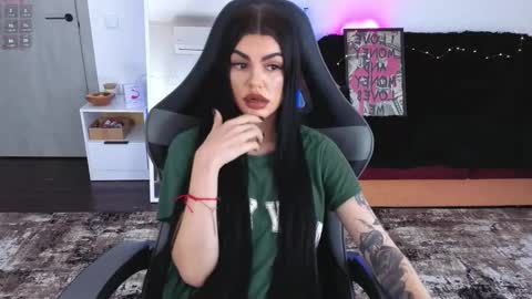 Monika online show from February 2026 01:09:02 PM