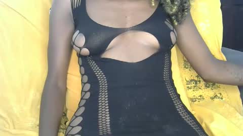 luckystar_19 online show from December 2025 11:06:02 AM