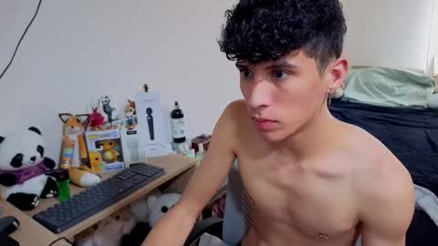 Snapshot of luclawthorne chatting on November 2025 09:24:02 PM Lu Independent Model online show from November 2025 09:24:02 PM