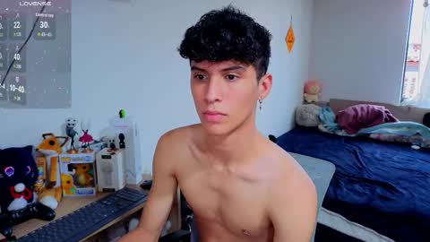 Snapshot of luclawthorne chatting on November 2025 09:20:02 PM Lu Independent Model online show from November 2025 09:20:02 PM