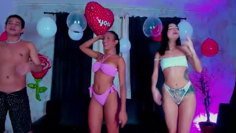 luna alice francisco mike online show from February 2026 04:42:02 AM