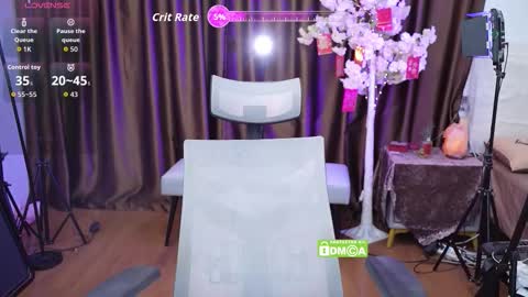 Lucy online show from November 2025 01:19:01 AM