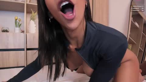 Paula           online show from February 2025 05:25:01 AM