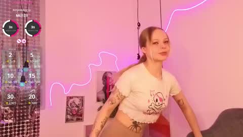 Snapshot of lucy__loy chatting on December 2025 02:01:02 PM Lucy online show from December 2025 02:01:02 PM