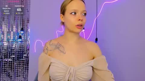 Snapshot of lucy__loy chatting on December 2025 05:57:01 AM Lucy online show from December 2025 05:57:01 AM