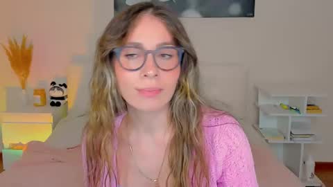 lucy__ray online show from December 2024 06:17:02 PM