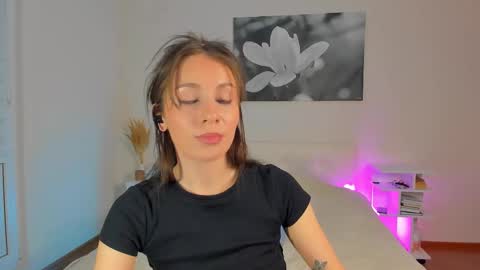 lucy__ray online show from February 2025 09:47:01 PM
